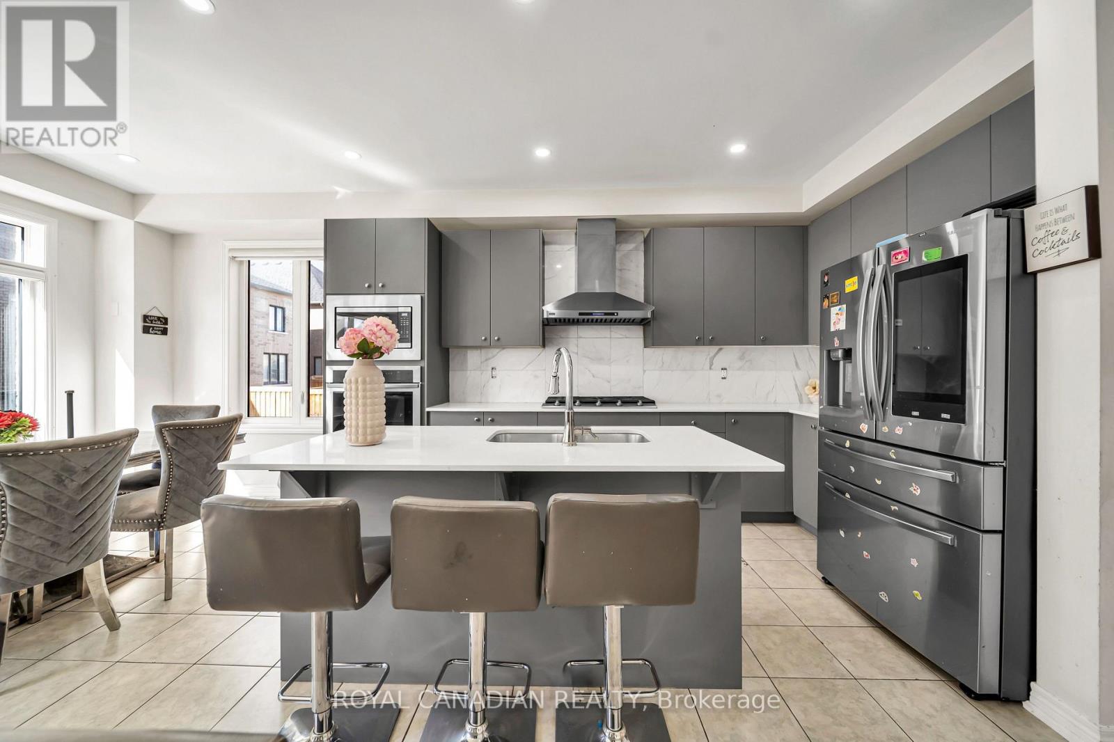 33 Bachelor Street Property Photo 20