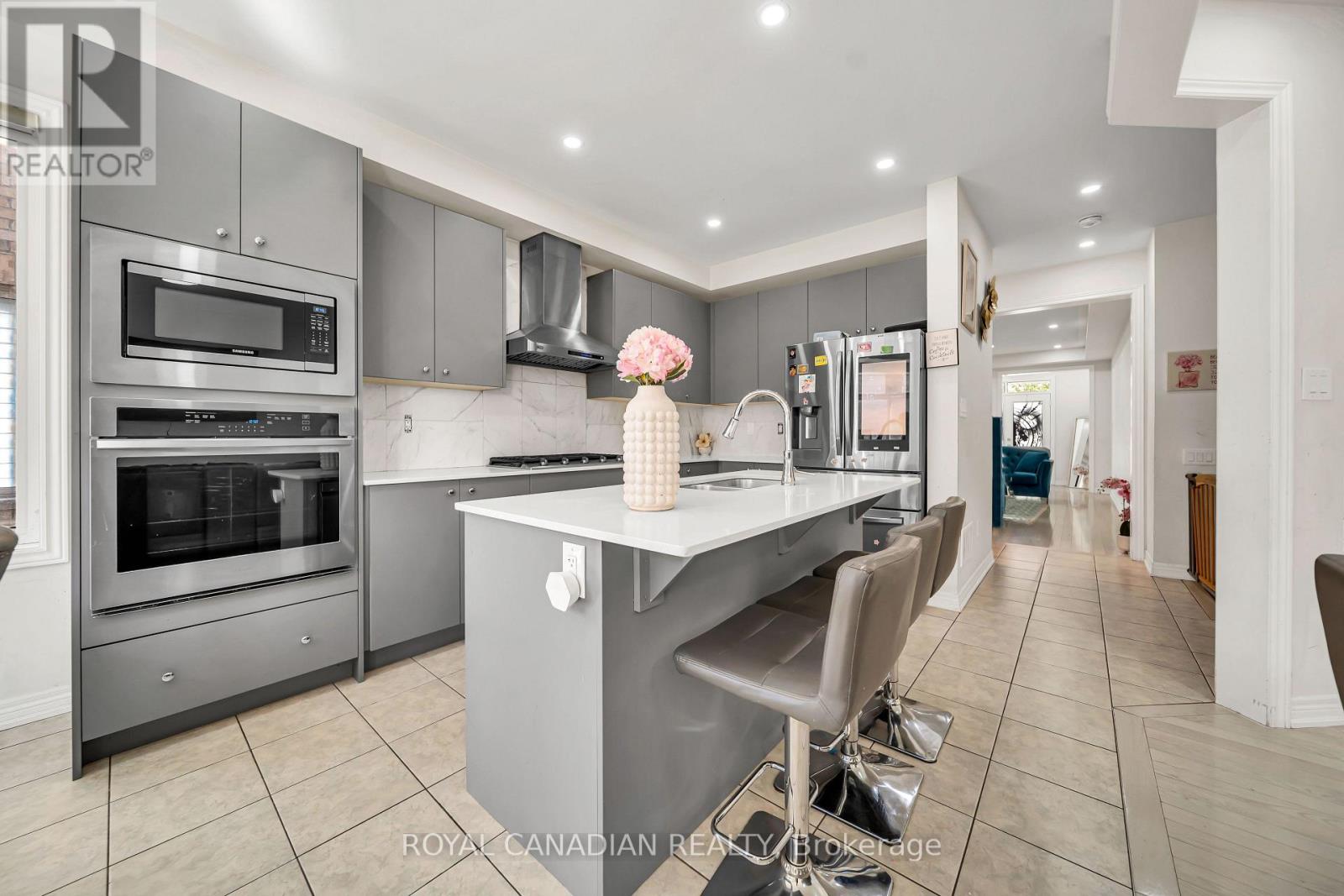 33 Bachelor Street Property Photo 24