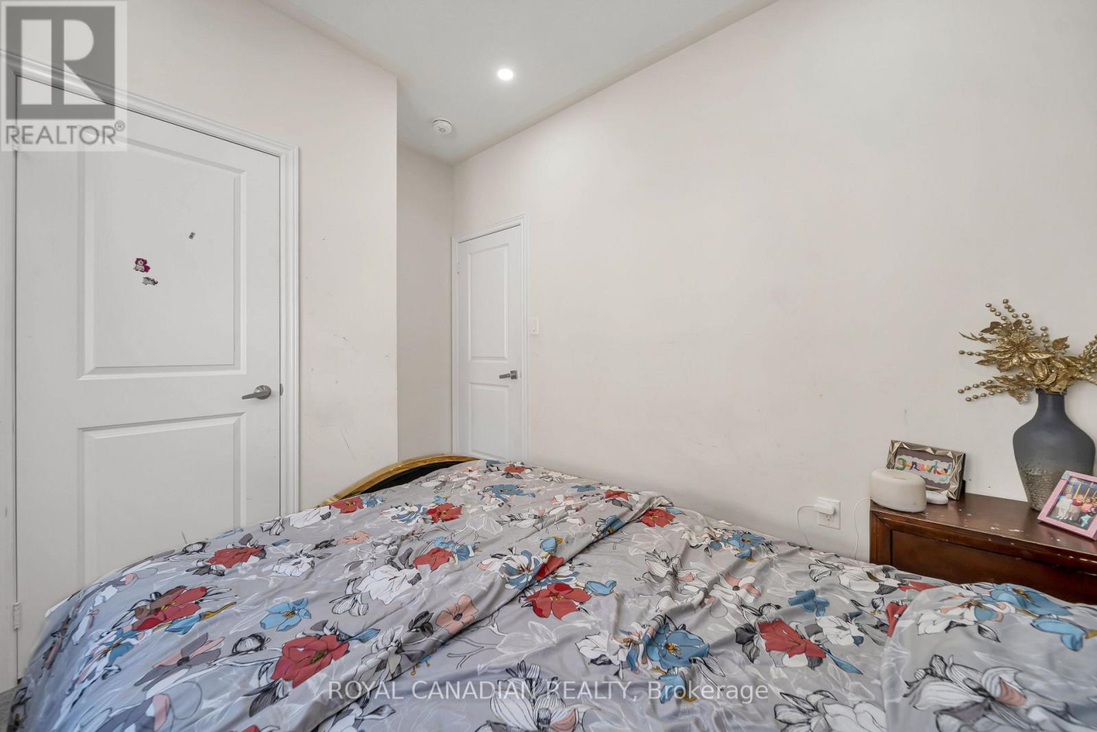 33 Bachelor Street Property Photo 32