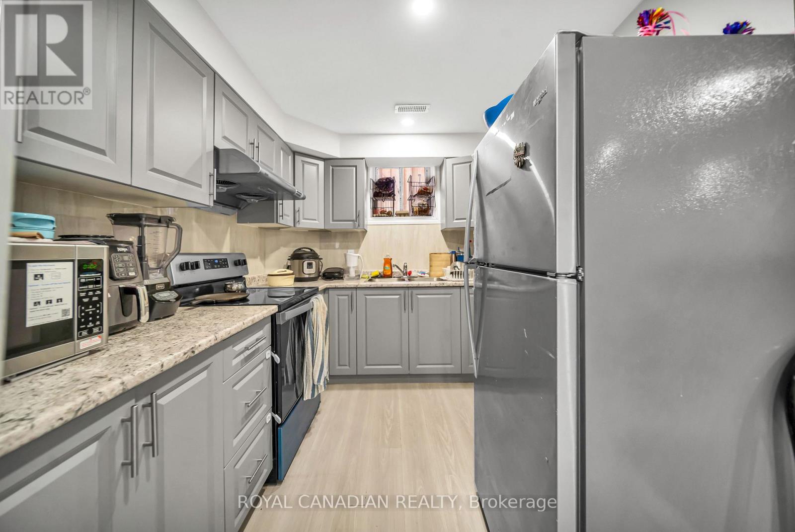 33 Bachelor Street Property Photo 40
