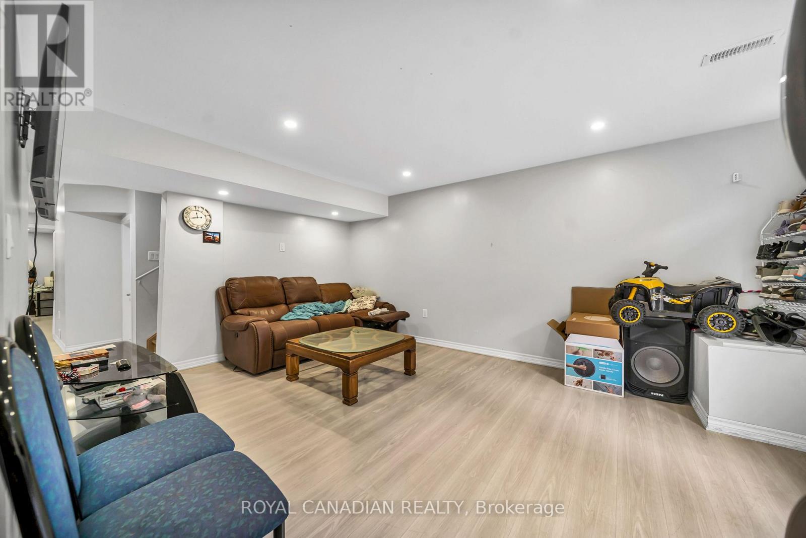 33 Bachelor Street Property Photo 42