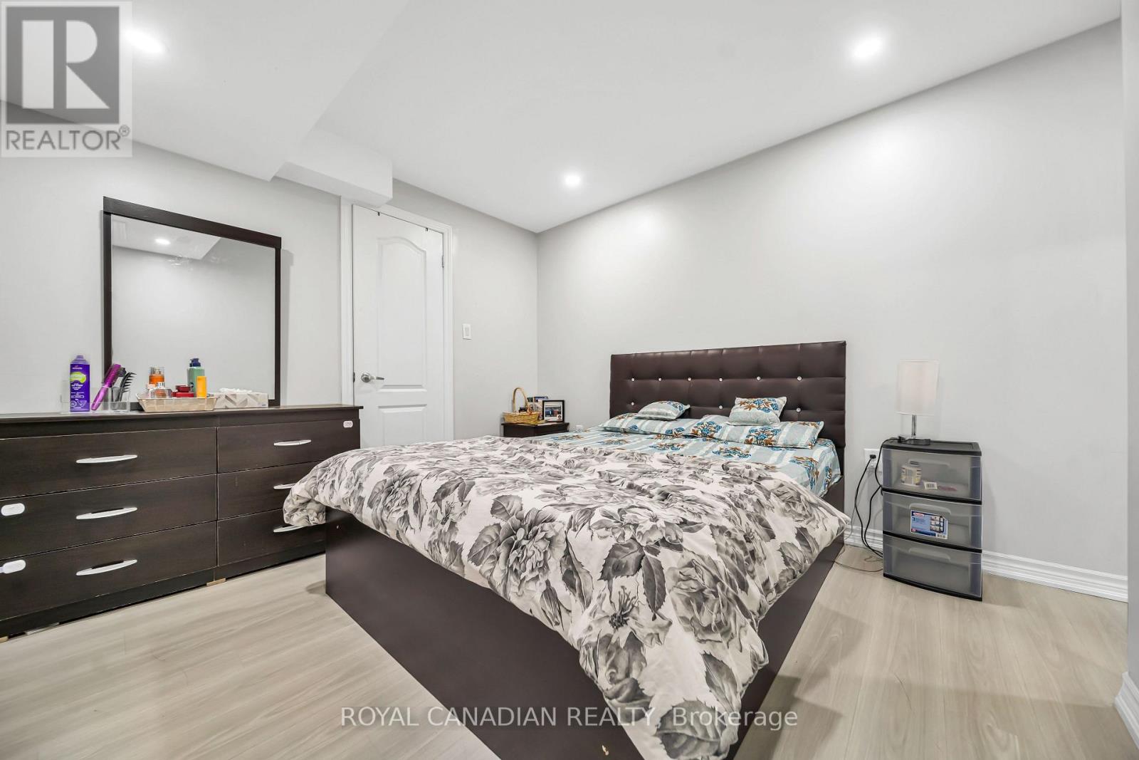 33 Bachelor Street Property Photo 47