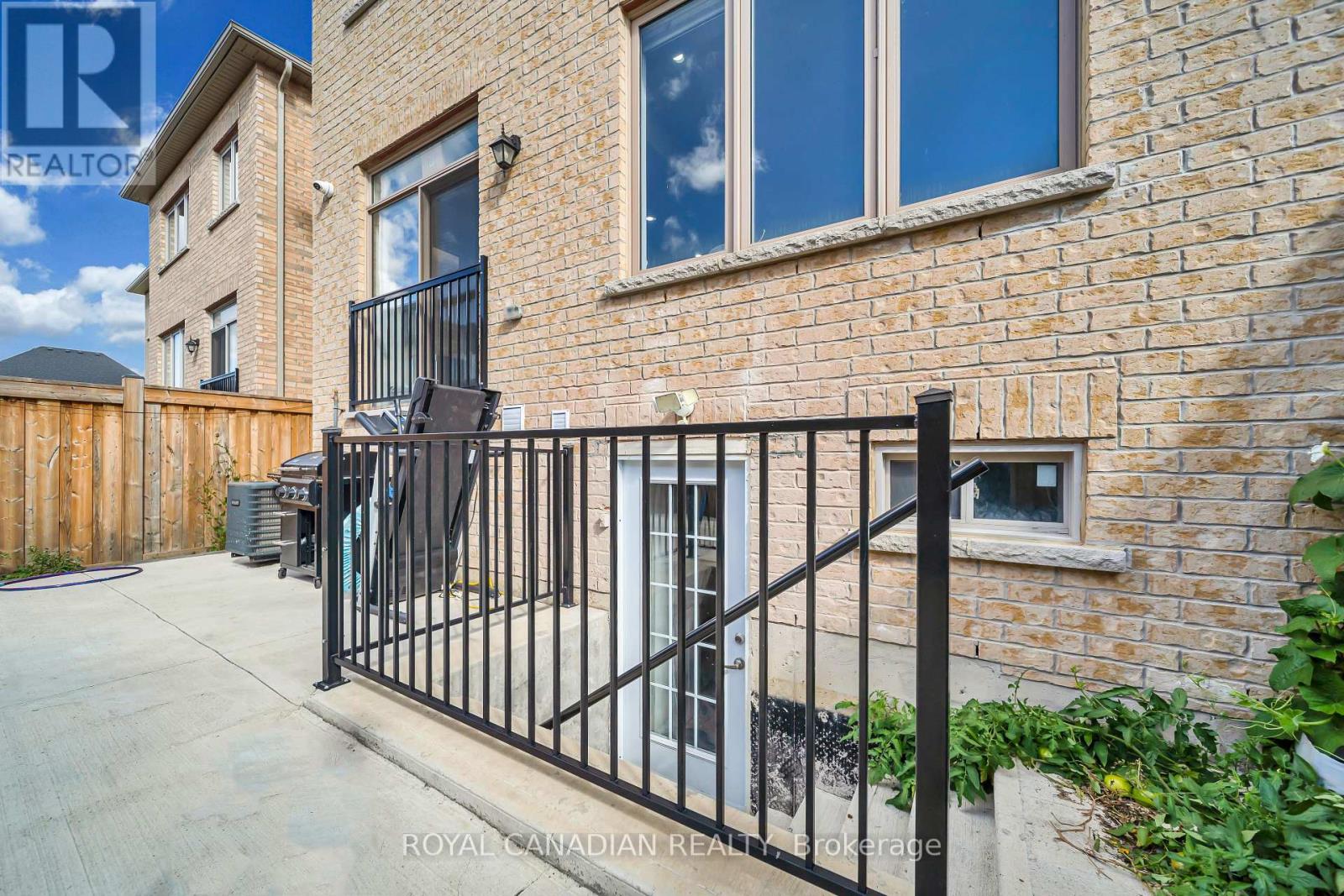 33 Bachelor Street Property Photo 50