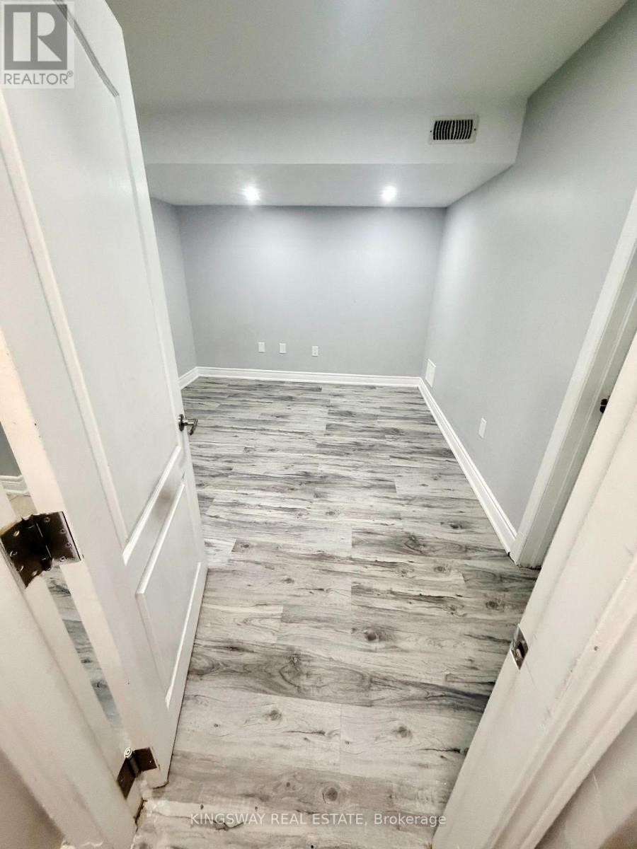 67 Baffin Crescent Property Photo 3