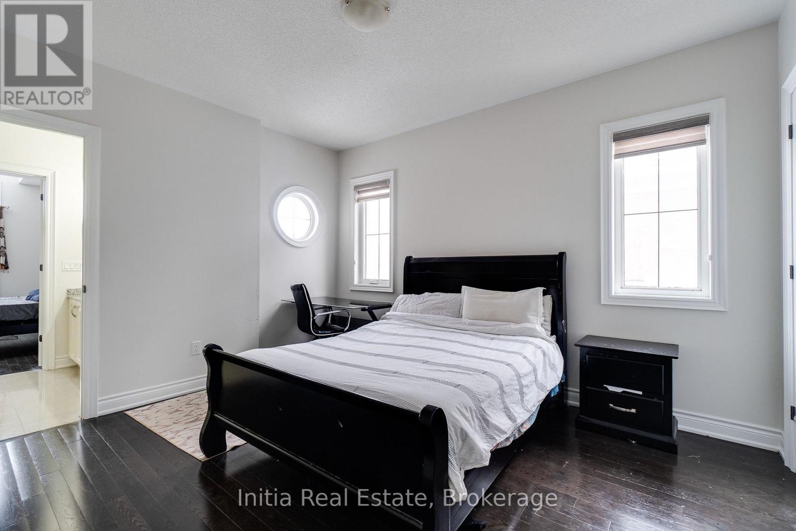 12 Erintown Crescent S Property Photo 24