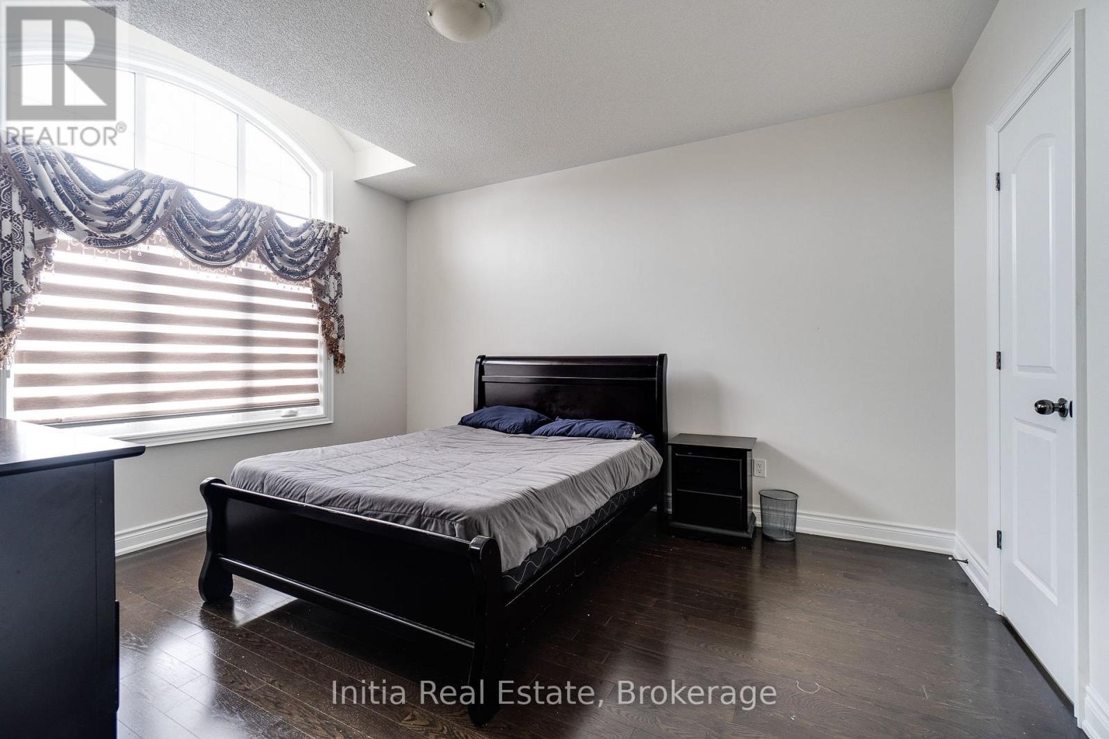 12 Erintown Crescent S Property Photo 28