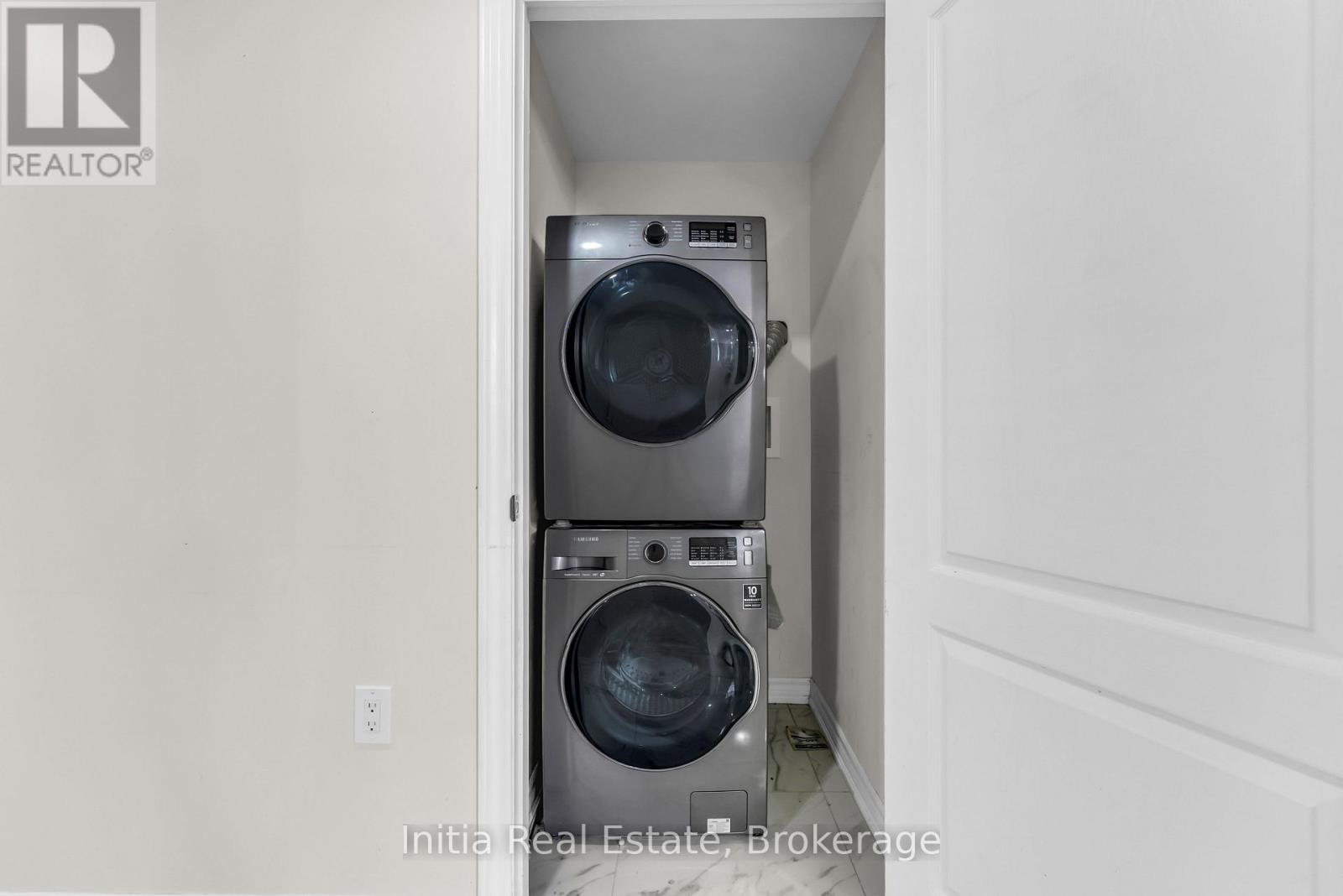 12 Erintown Crescent S Property Photo 37