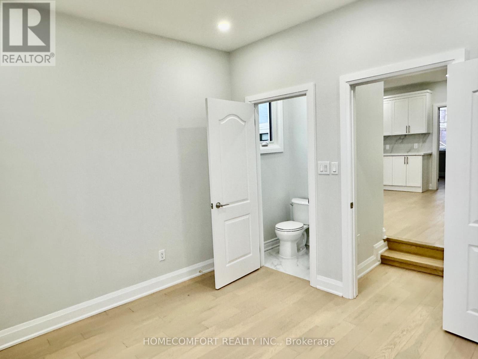Upper - 211 Osler Street Property Photo 17