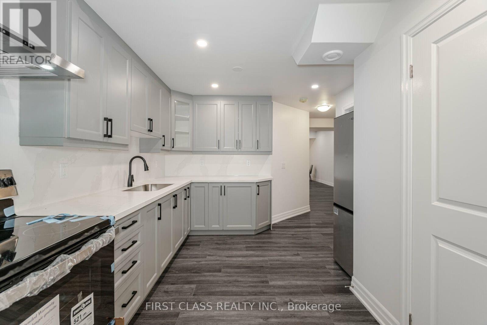 146 Rising Hill Ridge W Property Photo 6