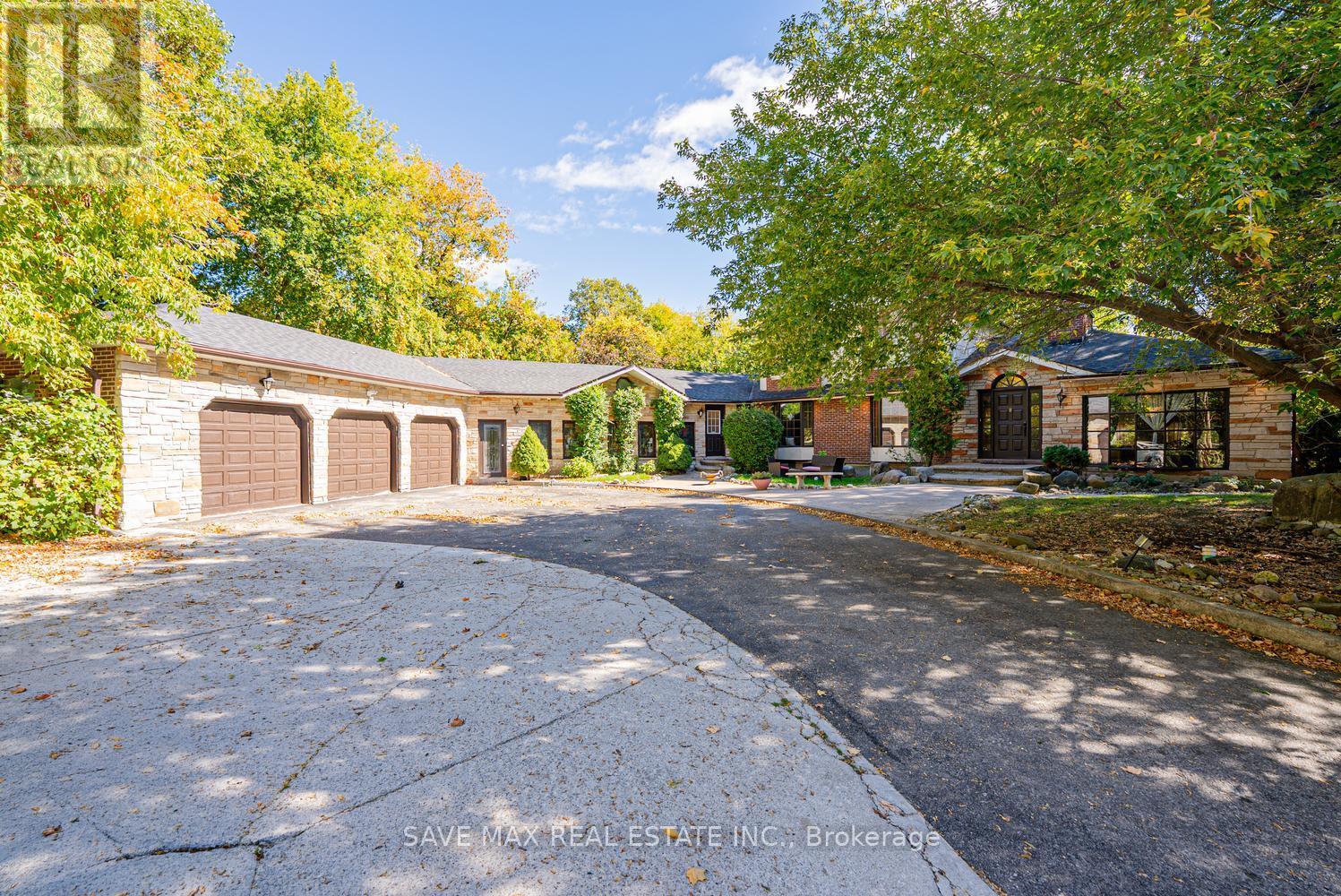 1215 Martins Boulevard Property Photo 1