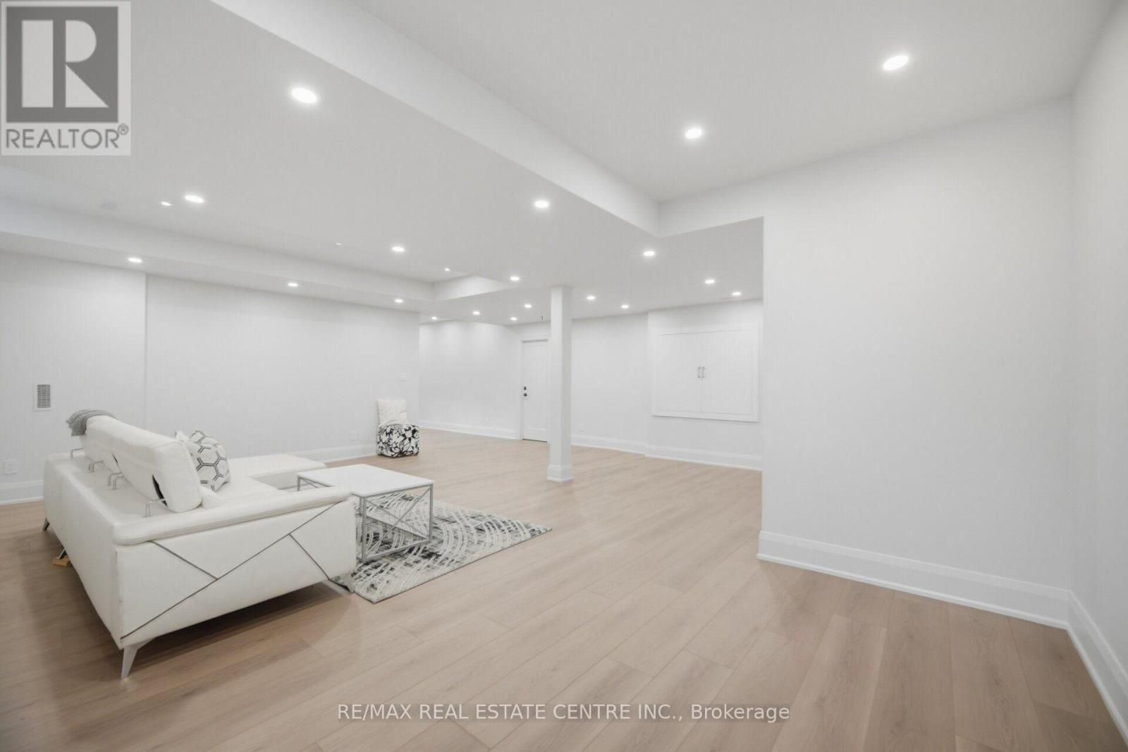4 Calstock Place Property Photo 41