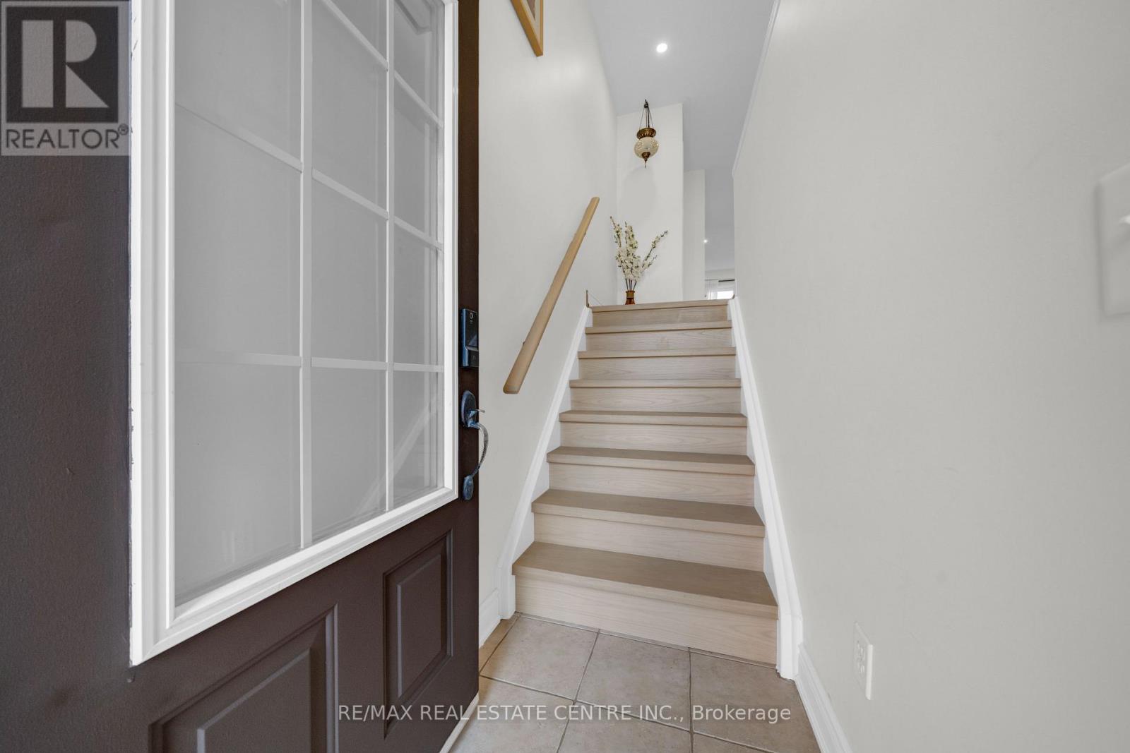3440 Redpath Circle Property Photo 5