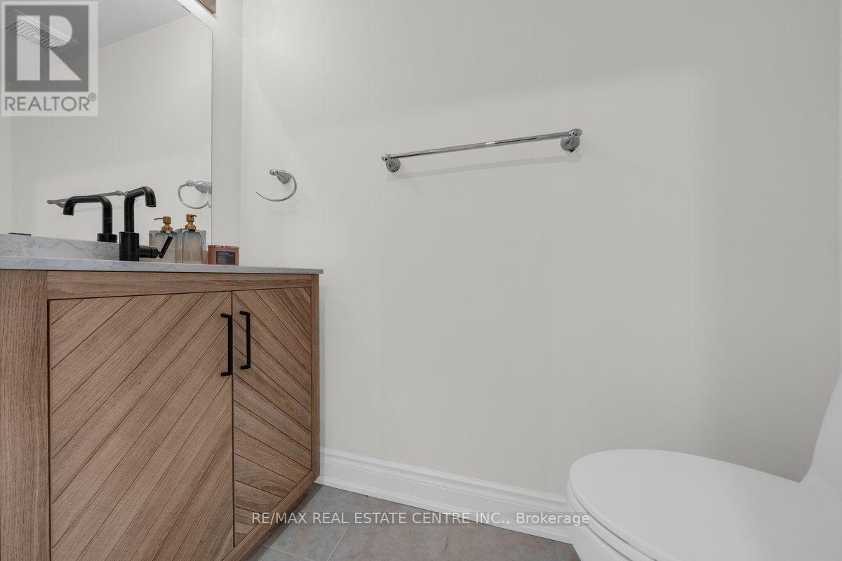 3440 Redpath Circle Property Photo 24