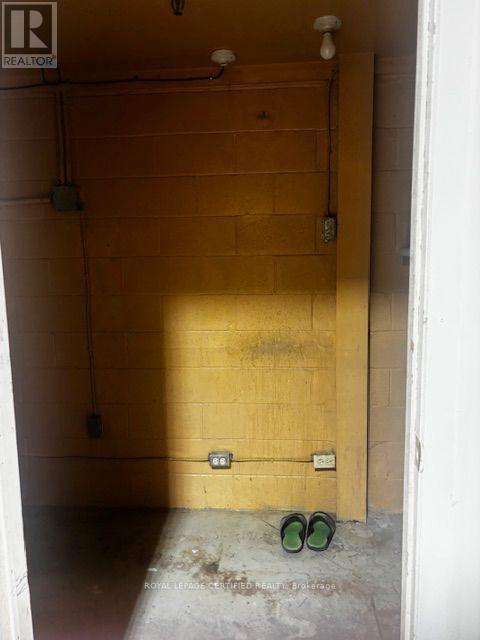 15 - 1099 Britannia Road E Property Photo 10