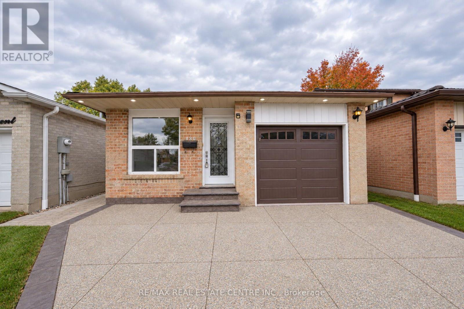 130 Martindale Crescent Property Photo 2