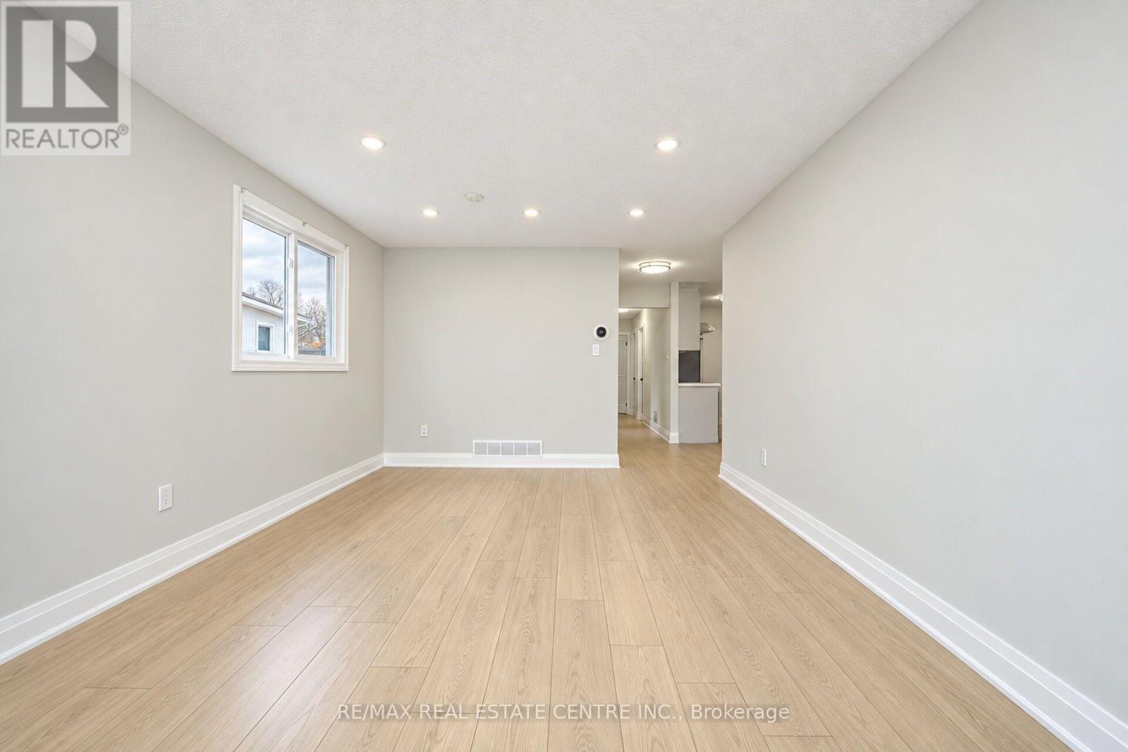 130 Martindale Crescent Property Photo 9