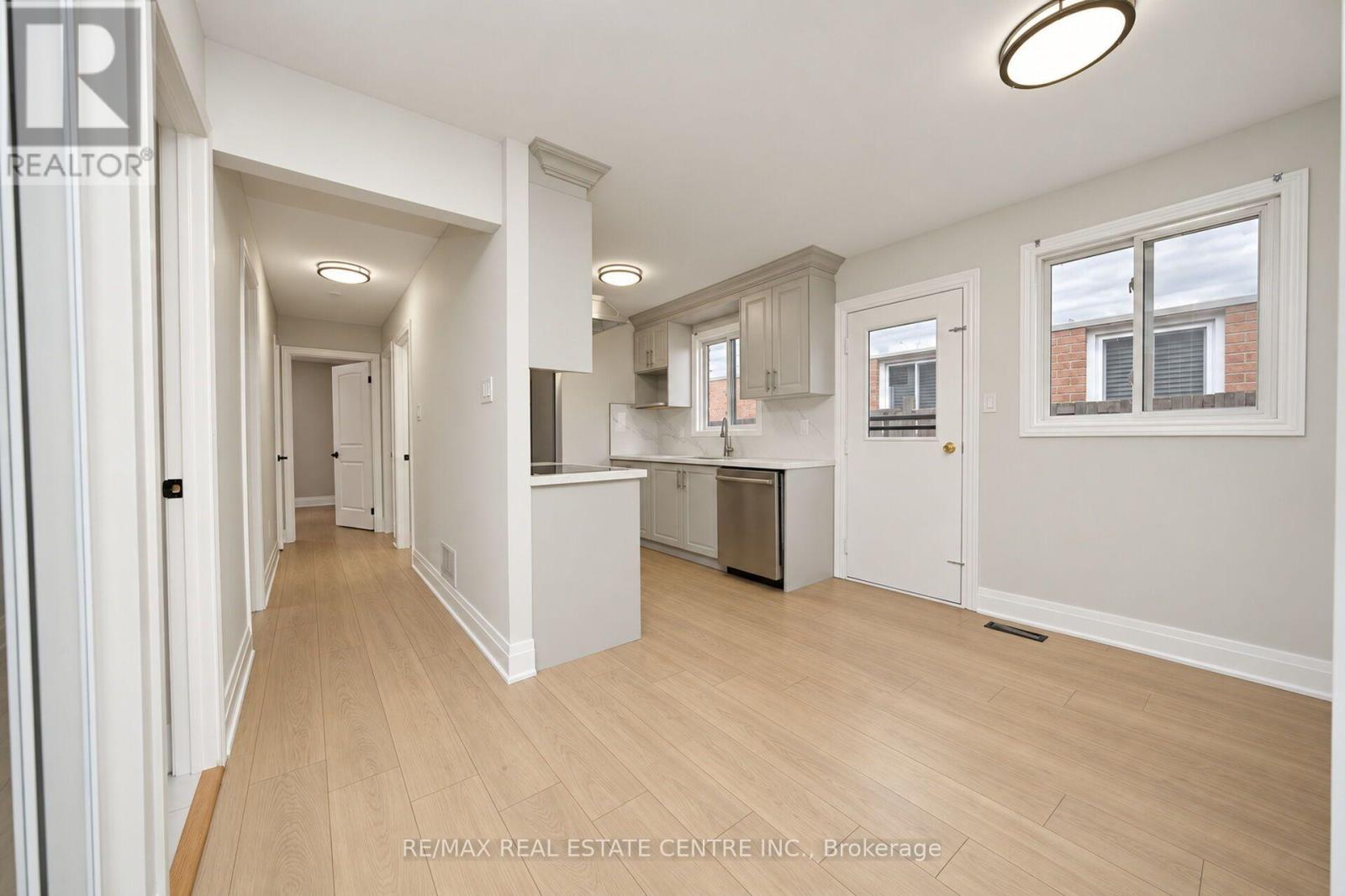 130 Martindale Crescent Property Photo 10