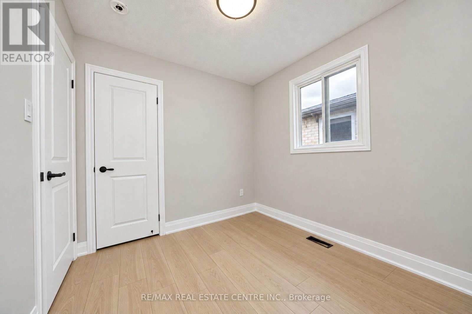 130 Martindale Crescent Property Photo 17