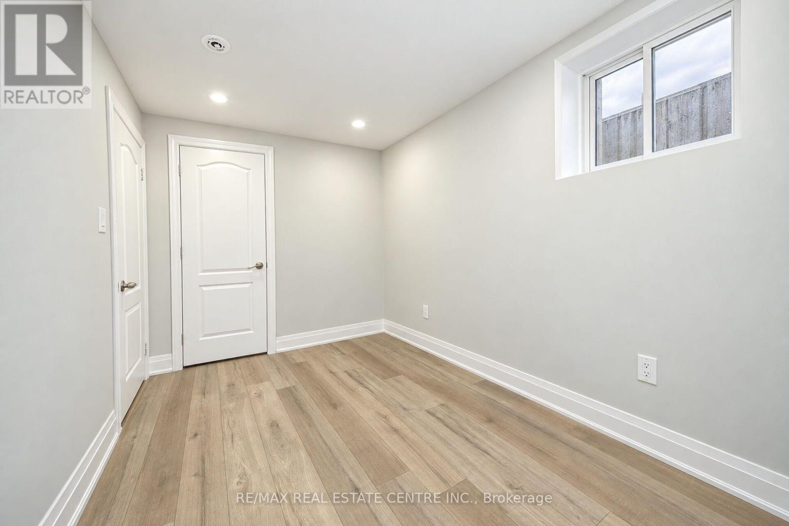 130 Martindale Crescent Property Photo 33