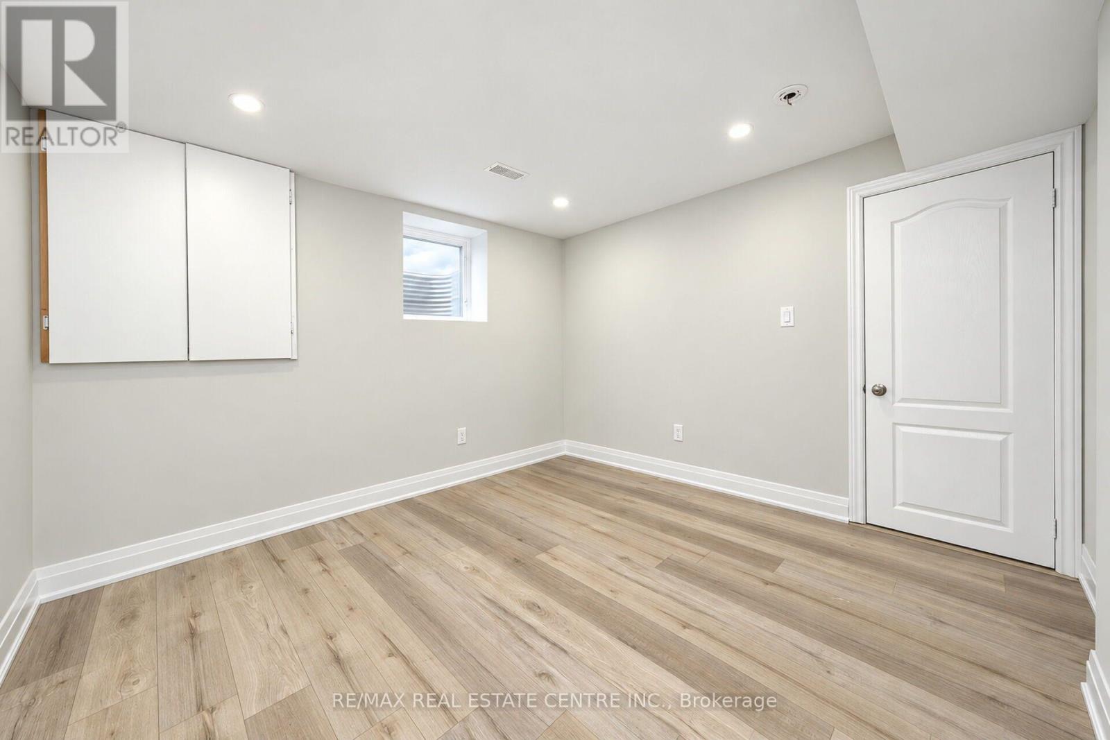130 Martindale Crescent Property Photo 38