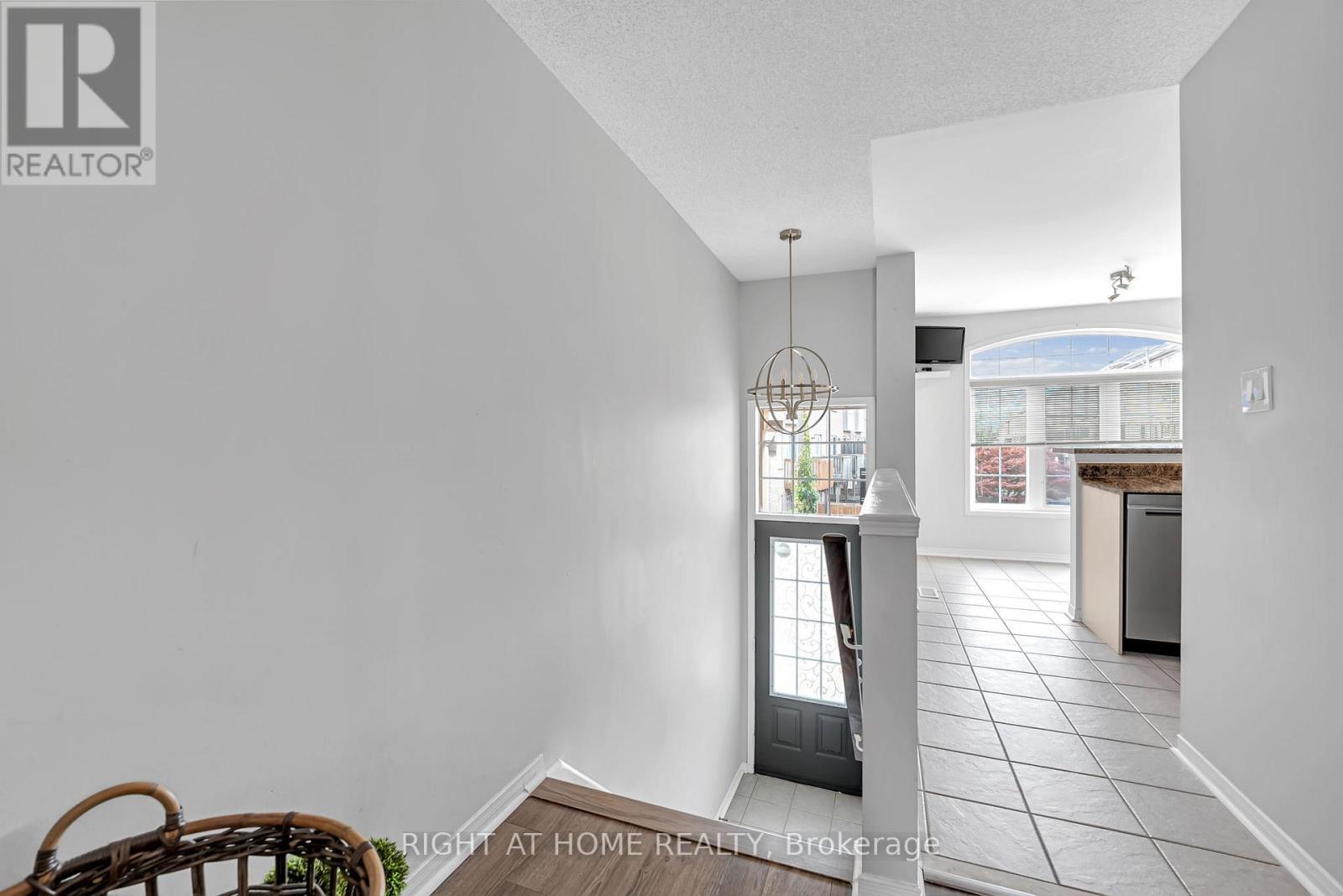 3370 Redpath Circle Property Photo 4
