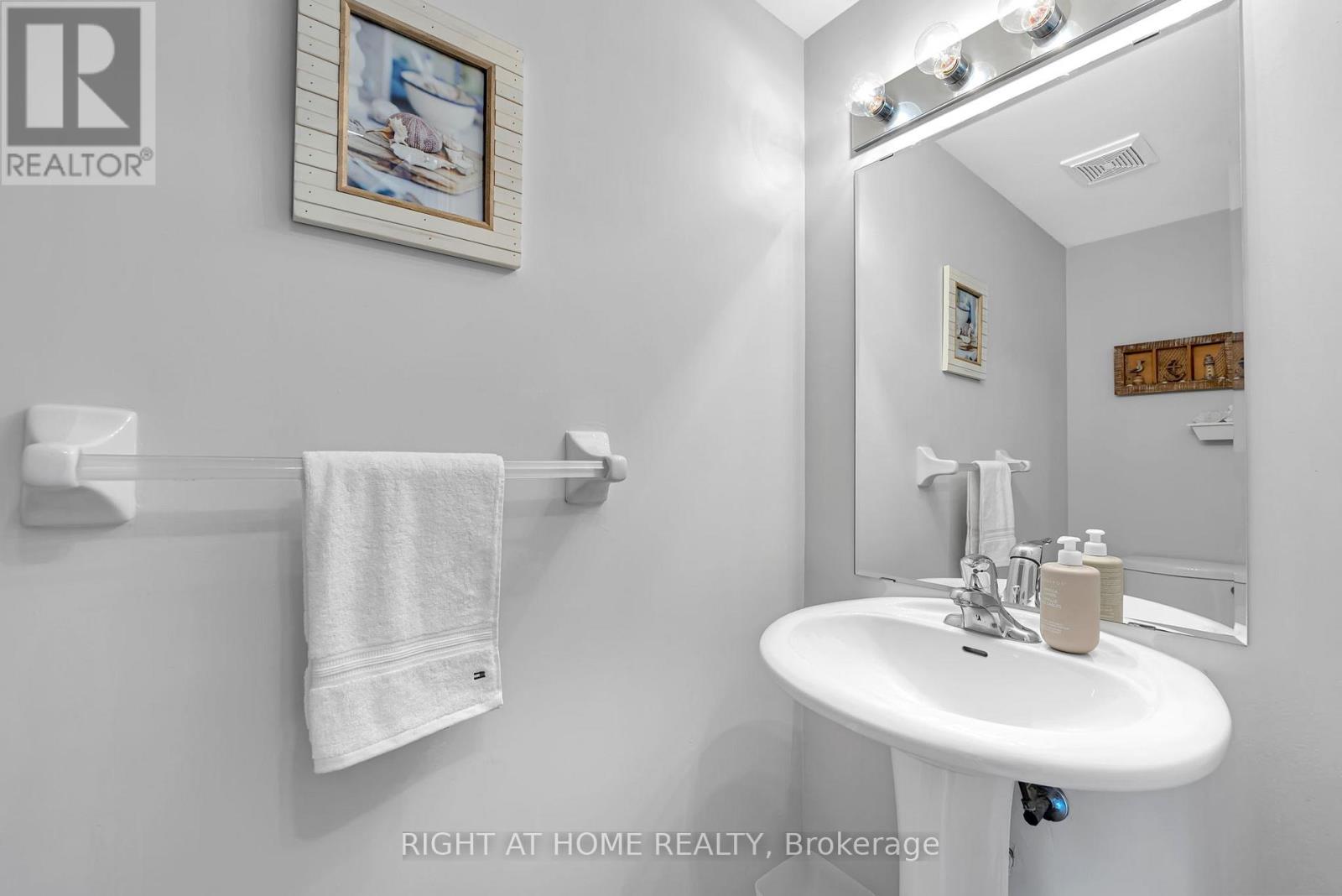 3370 Redpath Circle Property Photo 16