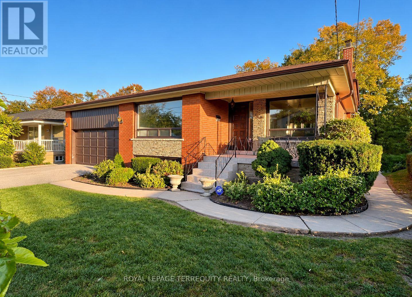 169 Grandravine Drive Property Photo 1