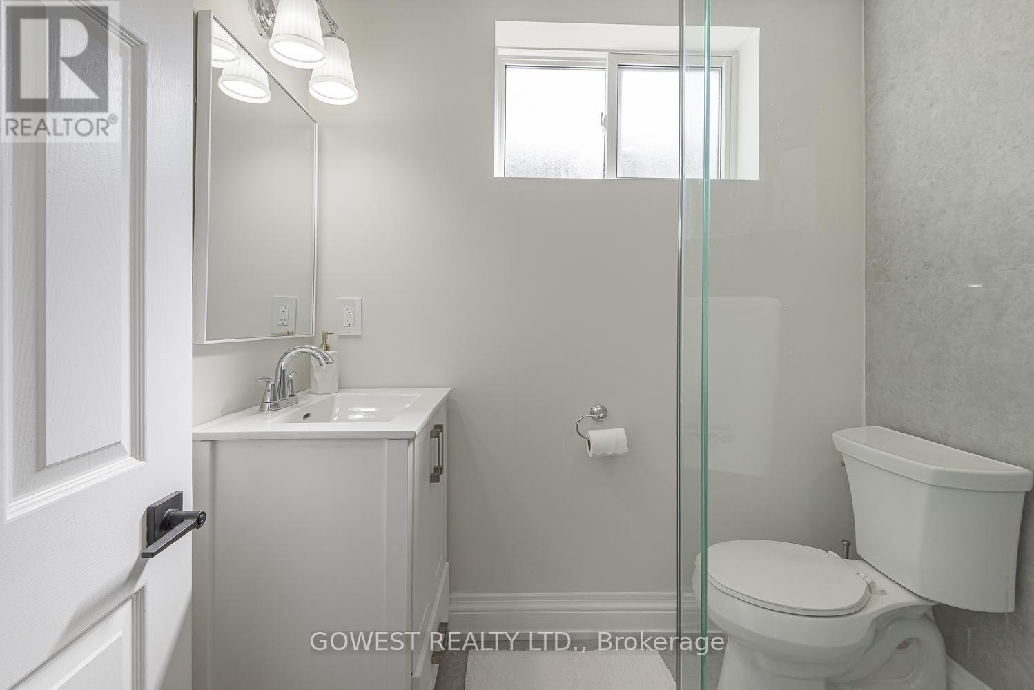 342 Bryant Crescent Property Photo 32
