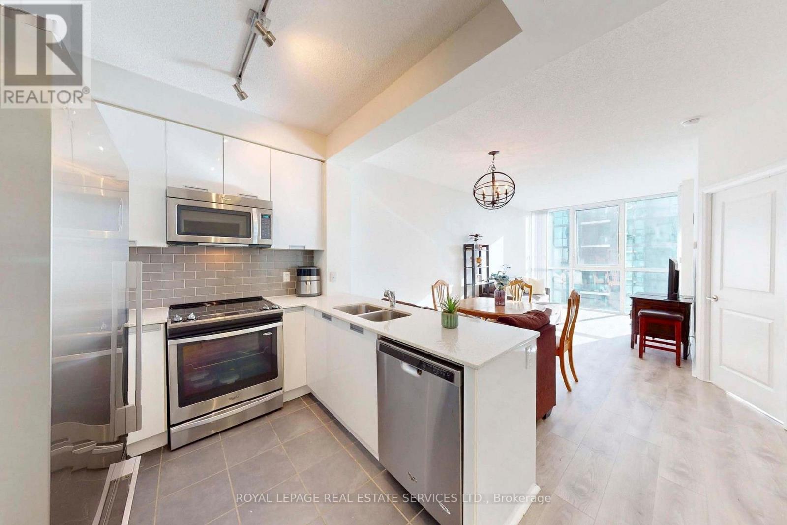 1701 - 55 Eglinton Avenue W Property Photo 16