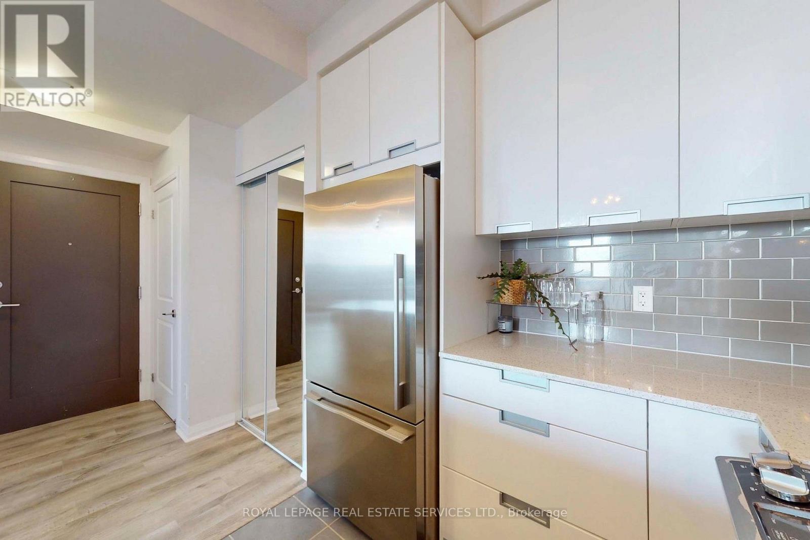 1701 - 55 Eglinton Avenue W Property Photo 18
