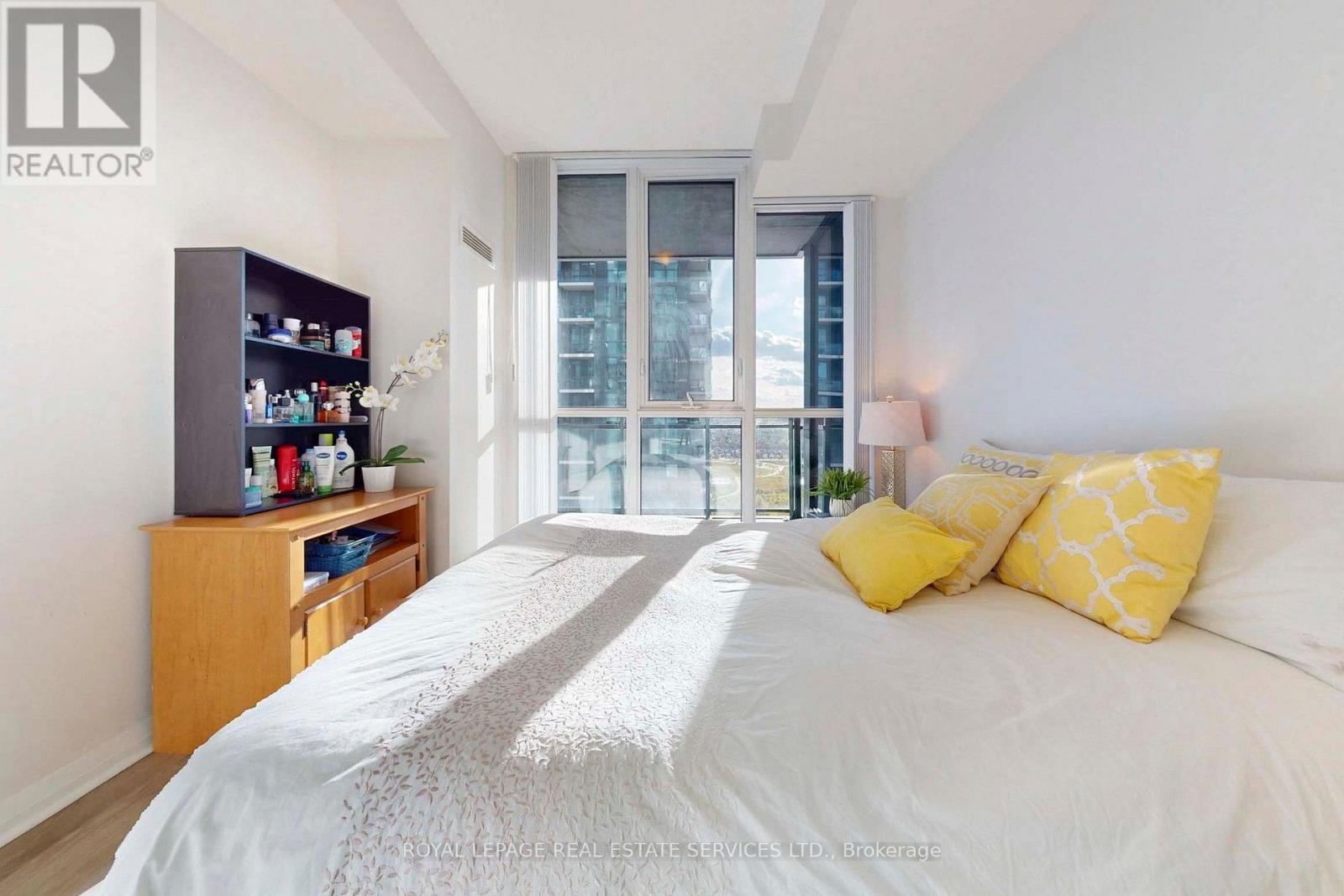 1701 - 55 Eglinton Avenue W Property Photo 22