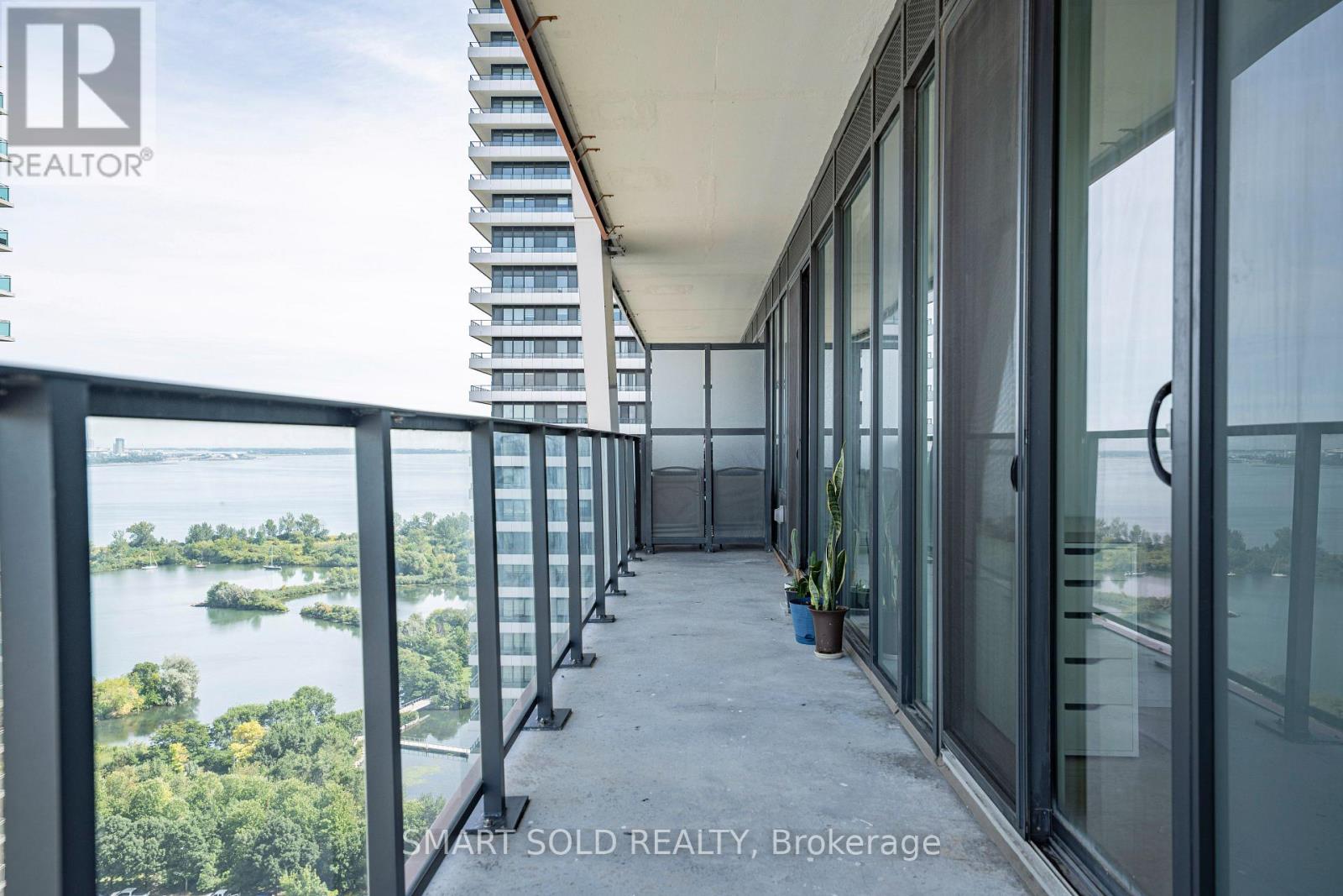 2313 - 30 Shore Breeze Drive Property Photo 12