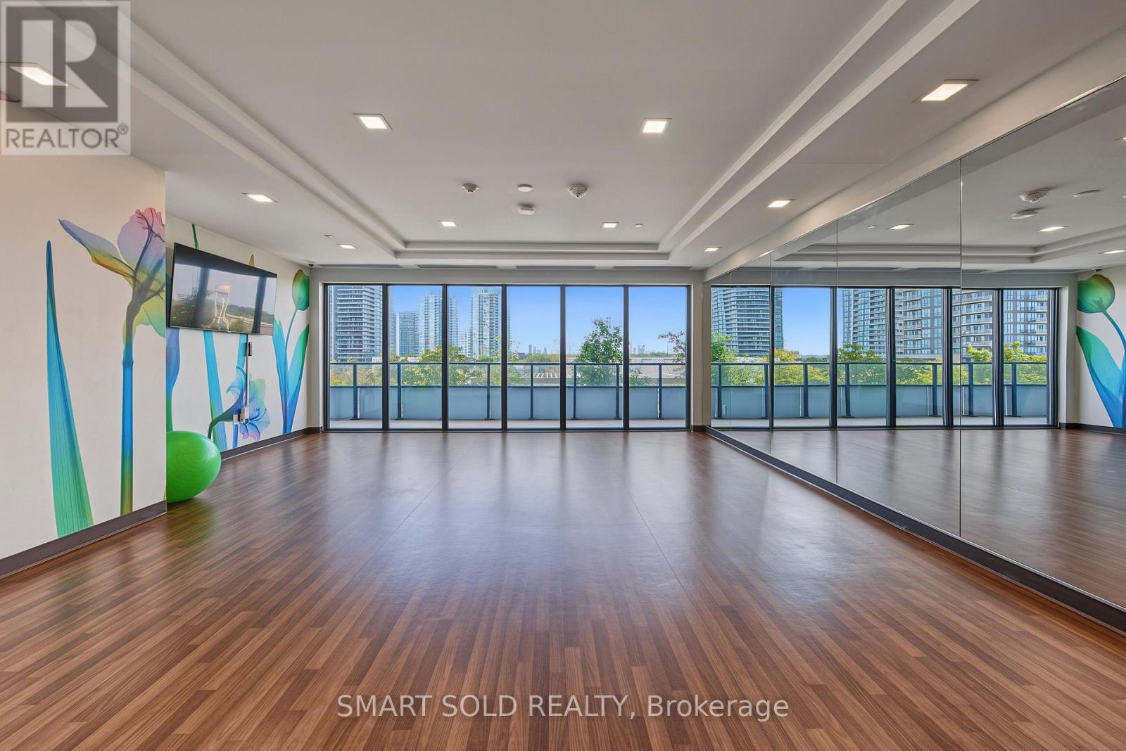 2313 - 30 Shore Breeze Drive Property Photo 25