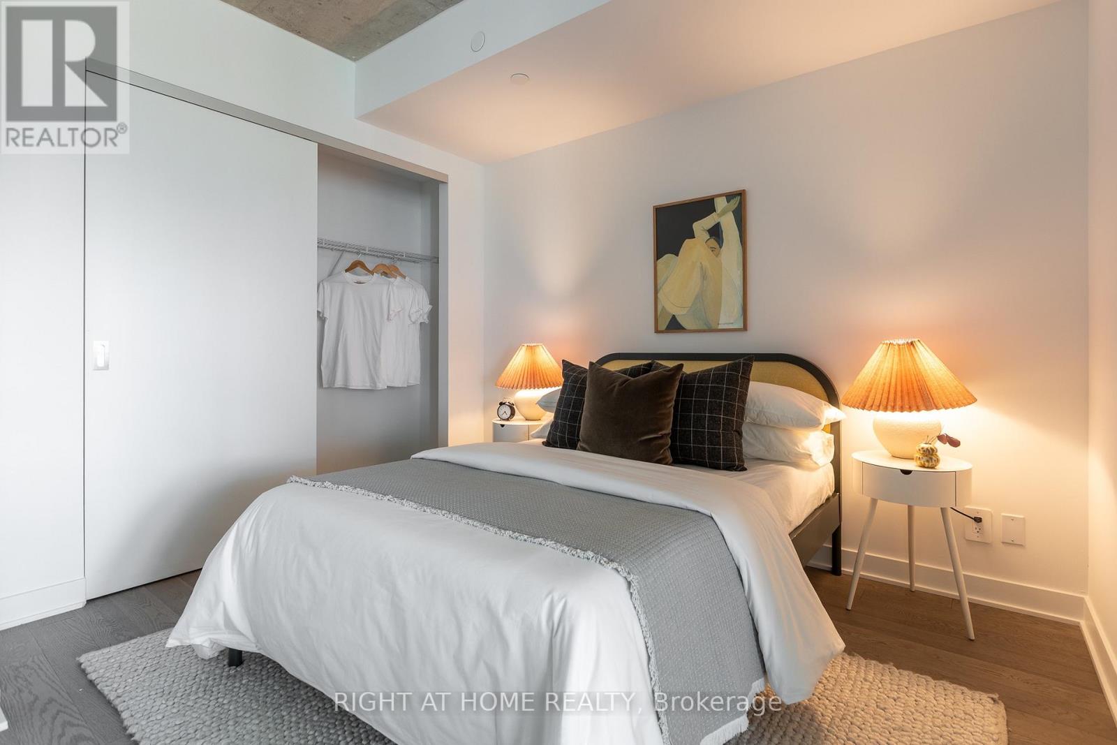 524 - 2720 Dundas Street W Property Photo 17