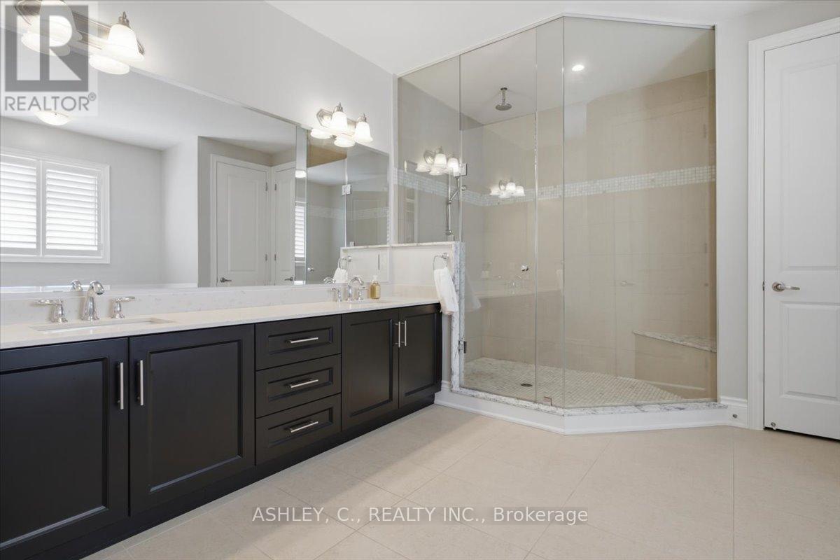 2177 Vineland Crescent Property Photo 26