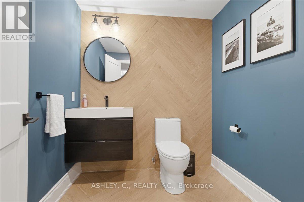 2177 Vineland Crescent Property Photo 40