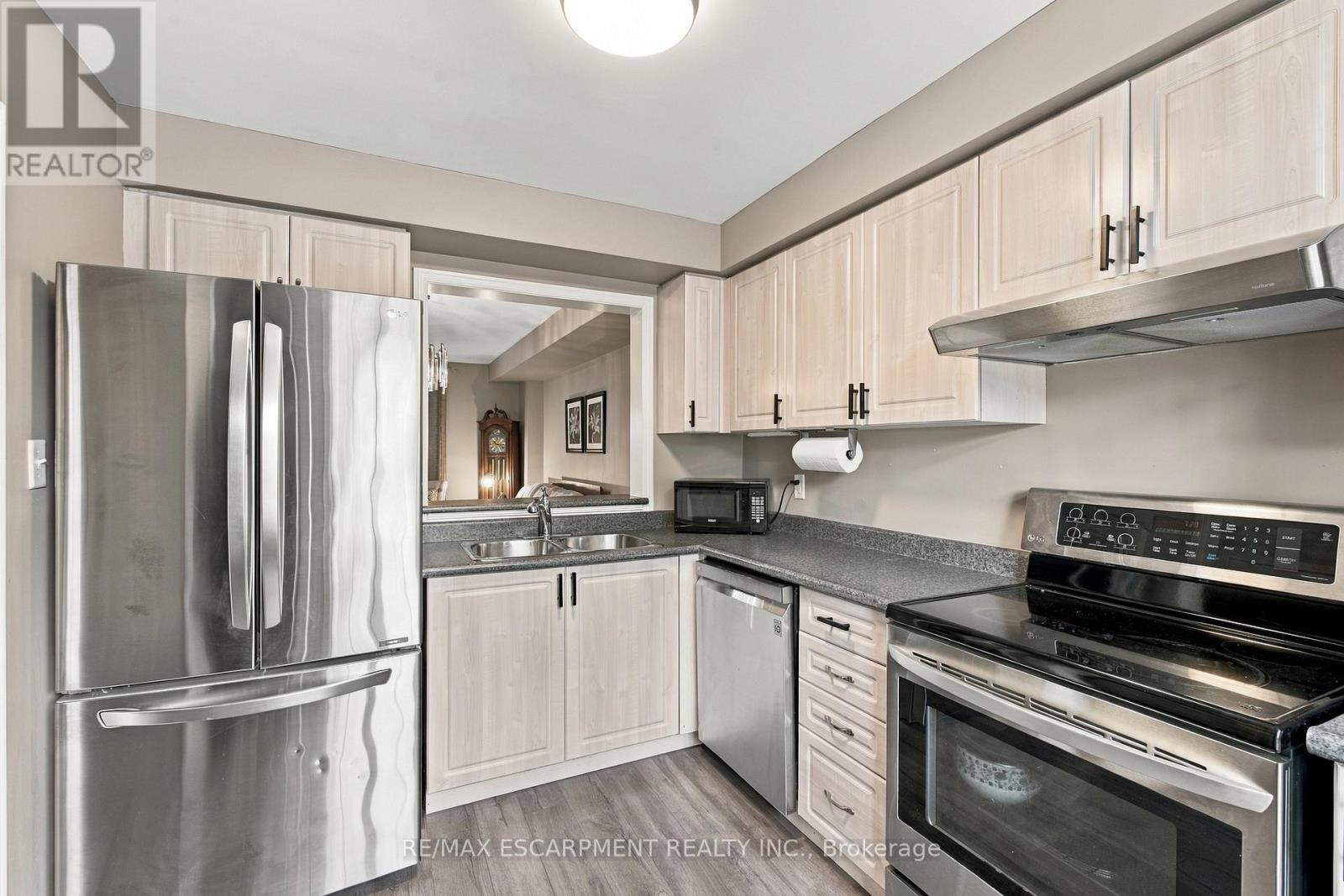 3 - 4200 Kilmer Drive Property Photo 4