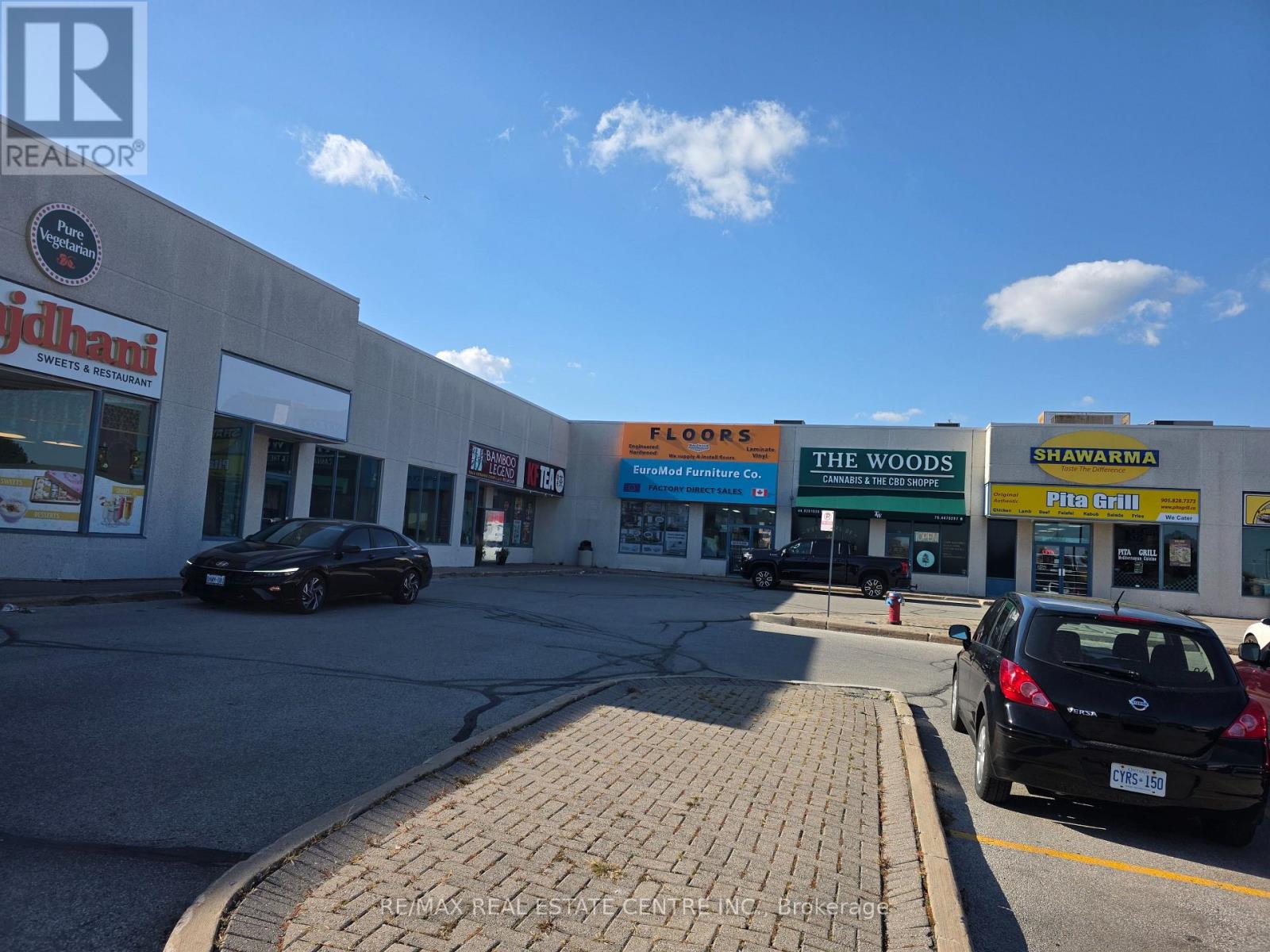 10a - 3145 Dundas Street W Property Photo 2