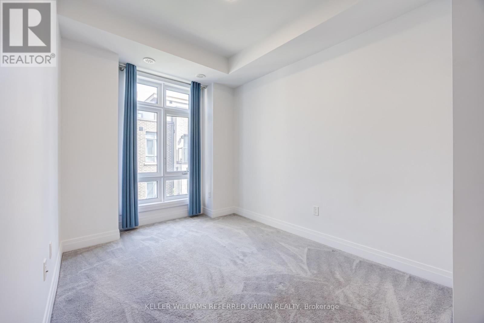 52 - 719 Lawrence Avenue W Property Photo 18