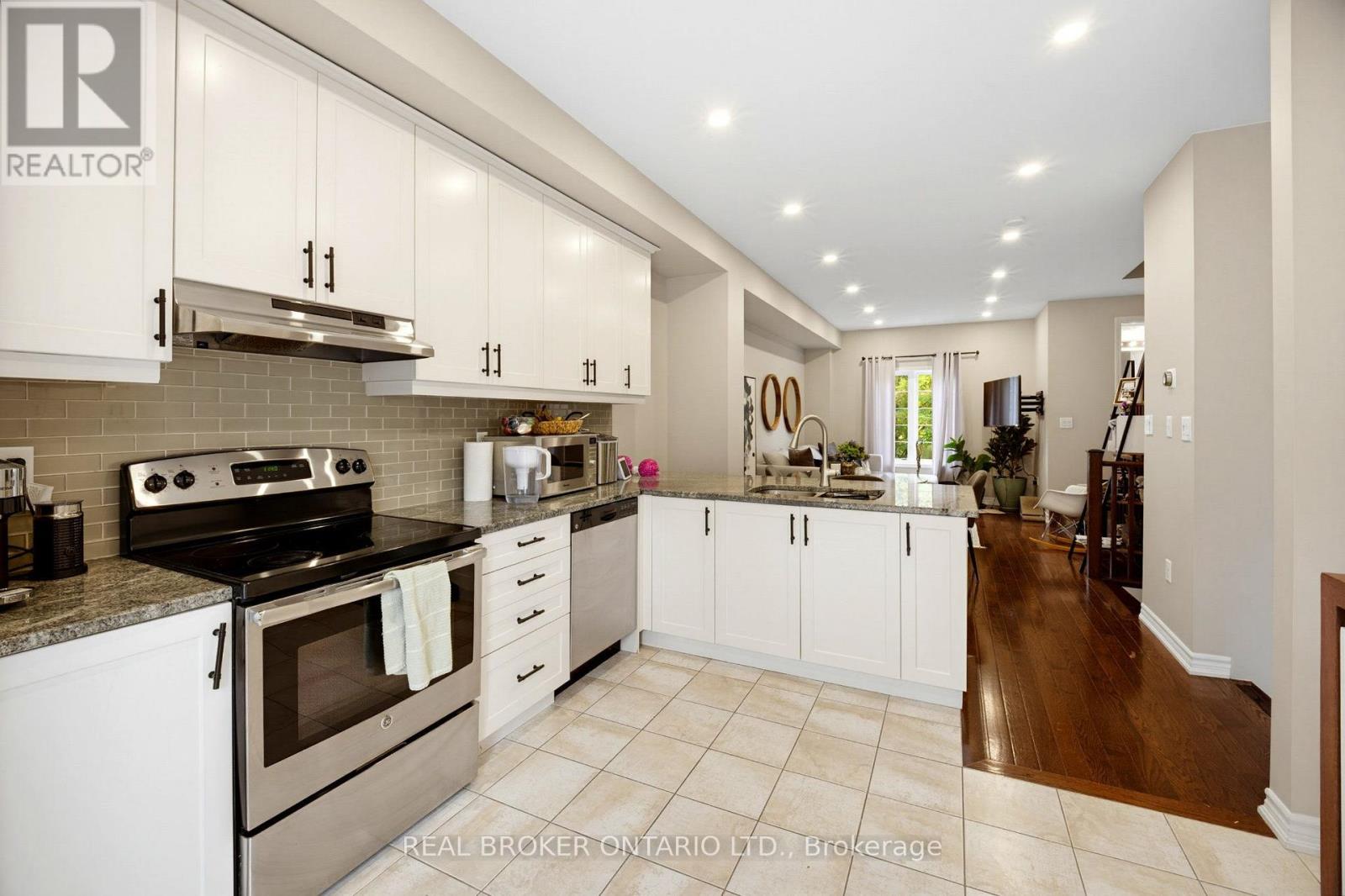 2 - 1123 Haig Boulevard Property Photo 2
