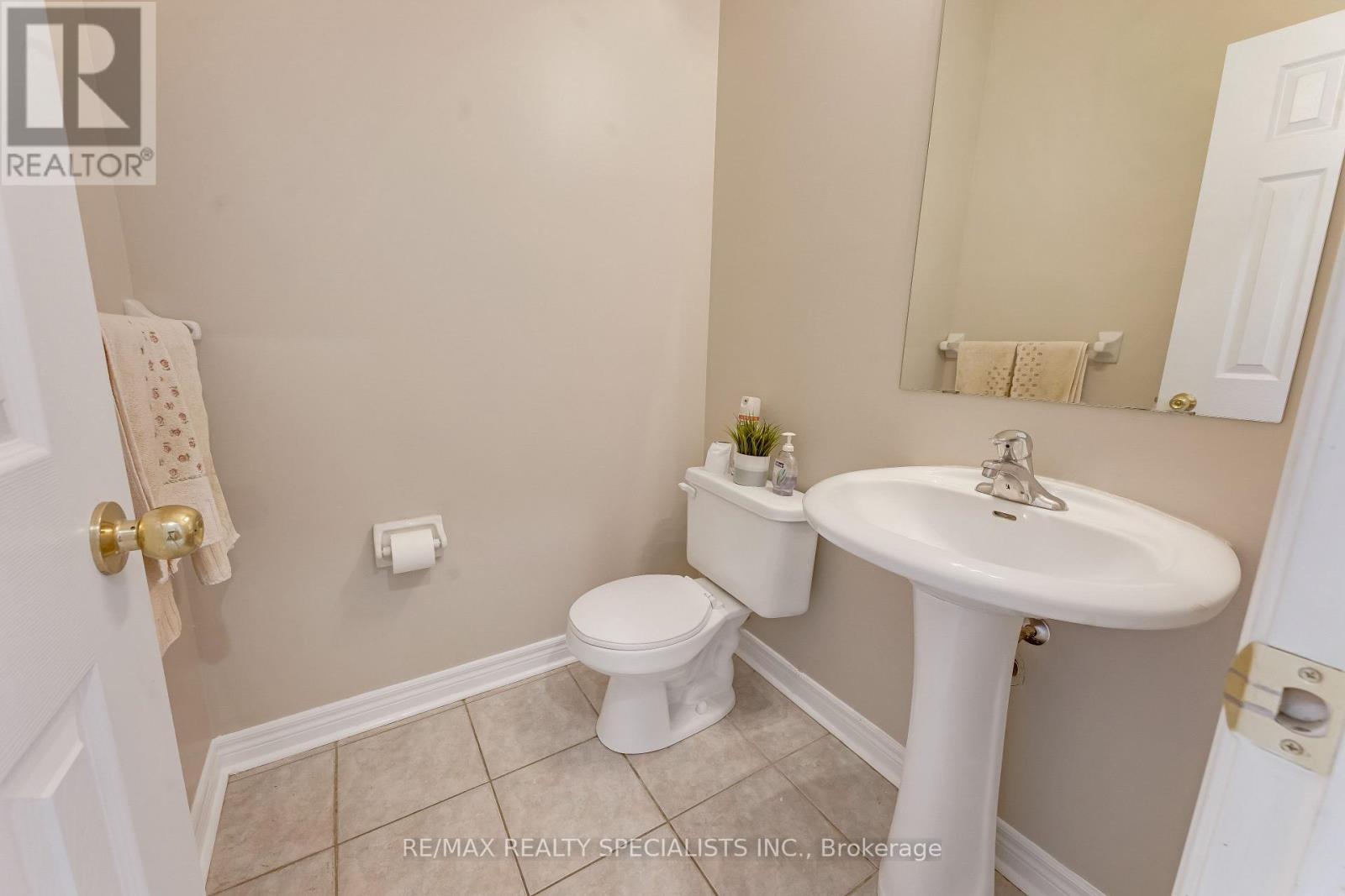 59 Masters Green Crescent Property Photo 13