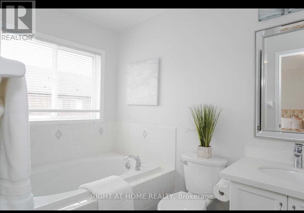 121 - 6399 Spinnaker Circle Property Photo 6