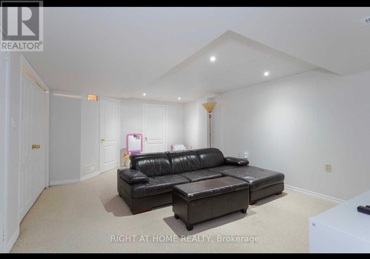 121 - 6399 Spinnaker Circle Property Photo 11