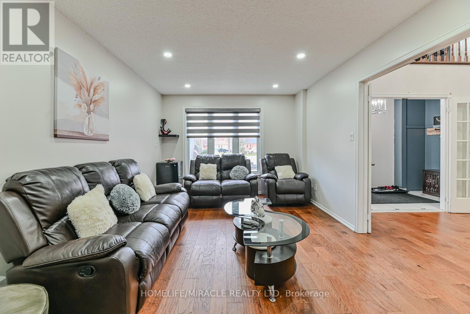32 Plover Place Property Photo 6