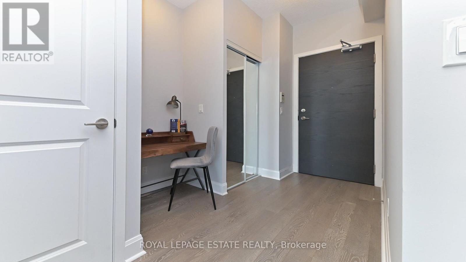2901 - 33 Shore Breeze Drive Property Photo 8