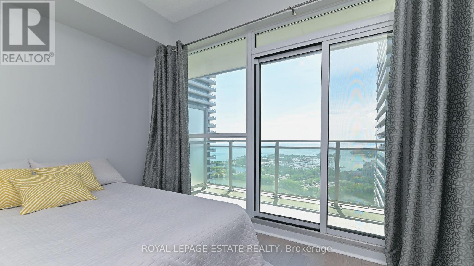 2901 - 33 Shore Breeze Drive Property Photo 10