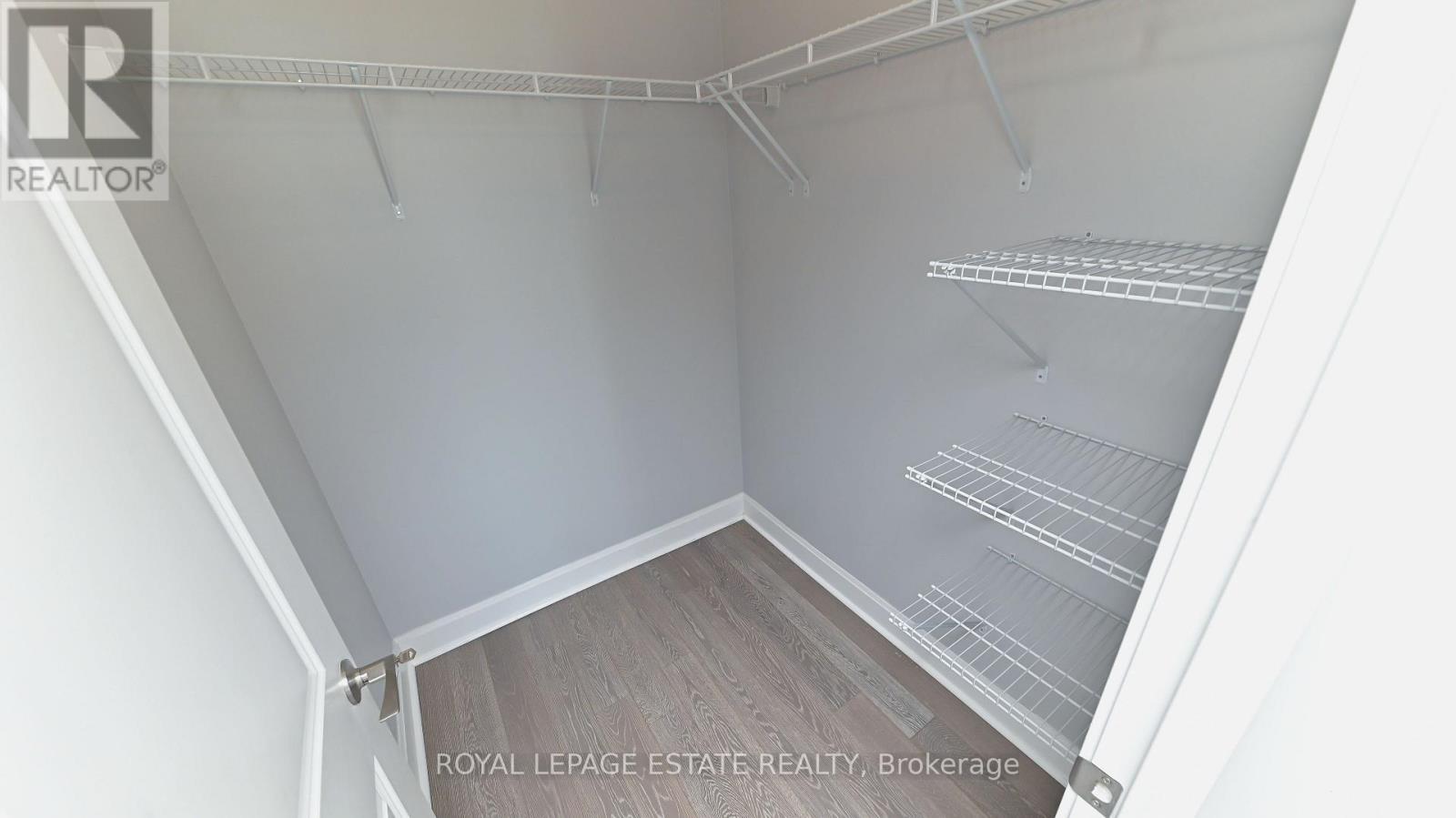 2901 - 33 Shore Breeze Drive Property Photo 12