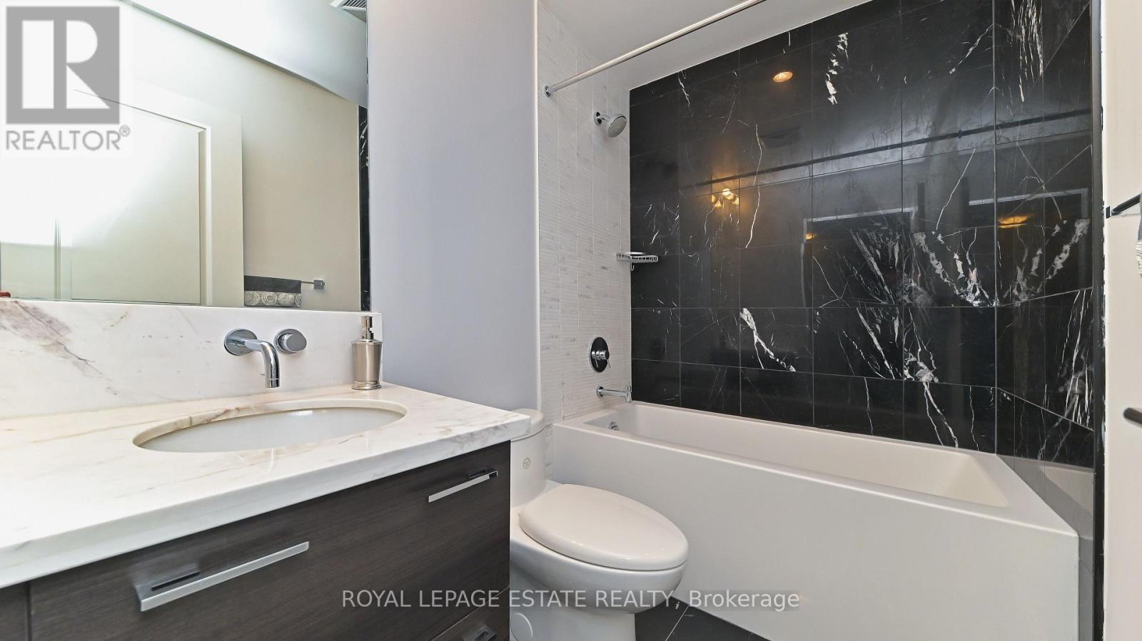 2901 - 33 Shore Breeze Drive Property Photo 13
