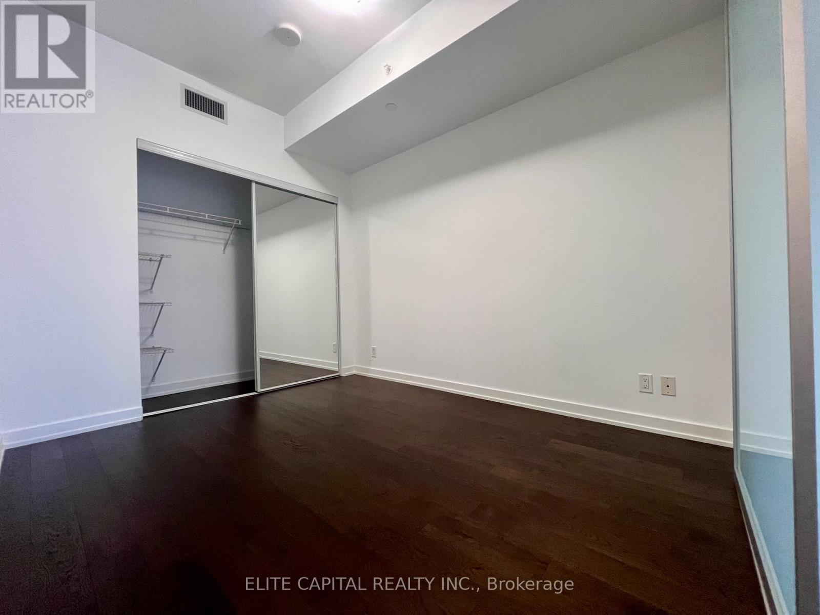 512 - 2212 Lake Shore Boulevard W Property Photo 8