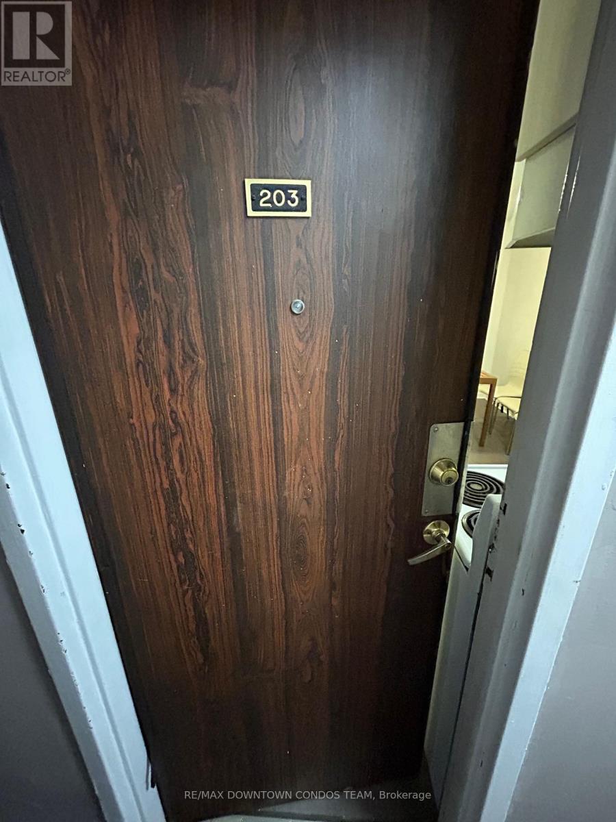 203 - 5 Thornburn Avenue Property Photo 4